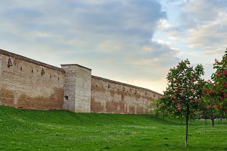 Replika katapultu bude pri mestských hradbách v Trnave stáť od 10. septembra.