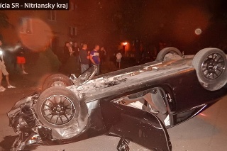 Podľa polície bola predbežná škoda na vozidlách vyčíslená na vyše 20-tisíc eur.