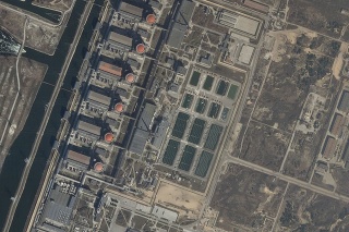 satelitná snímka Záporožská jadrová elektráreň v ukrajinskom meste Enerhodar