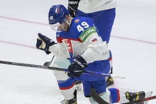 Na snímke Samuel Takáč sa raduje z gólu v úvodnom zápase slovenskej hokejovej reprezentácie.