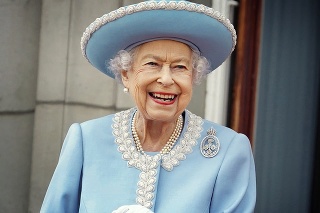 VITÁLNA VLÁDKYŇA: Aj vo svojich 96 rokoch je kráľovná stále aktívna.
