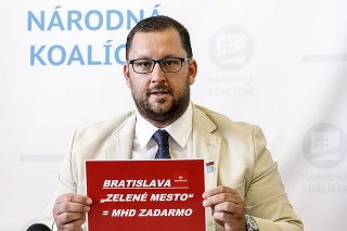 Kandidát na primátora Bratislavy Miroslav Heredoš počas tlačovej konferencie strany Národná koalícia - Nezávislí kandidáti v Bratislave 9. septembra 2022.