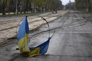 Ukrajinská vlajka v rusmi ovládanom Mariupole.