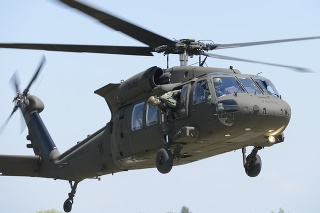 Ozbrojené sily SR majú stále k dispozícii aj viacúčelový vojenský vrtuľník Sikorski UH-60M Black Hawk.