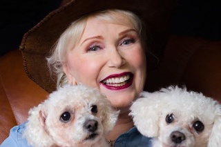 Speváčka Marika Gombitová s milovanými psíkmi.