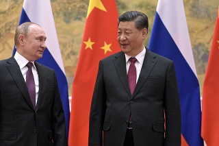 Ruská hlava štátu Putin má s čínskym prezidentom Si Ťin-pchingom nadštandardné vzťahy.