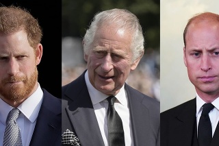 Zľava: Princ Harry, kráľ Karol III. a princ William.