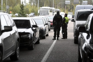 Fínsko zaznamenalo na hraniciach s Ruskom najrušnejší víkend v tomto roku.
