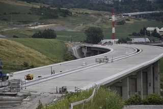 Úsek D1 pri Ružomberku a Višňové by mali sprejazdniť do konca roka 2023.
