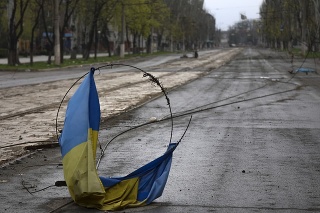 Ukrajinská vlajka v rusmi ovládanom Mariupole.