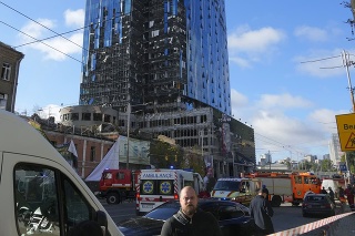 Viacero explózií bolo po niekoľkých mesiacoch relatívne pokojnej situácie počuť v pondelok ráno v ukrajinskej metropole Kyjev.