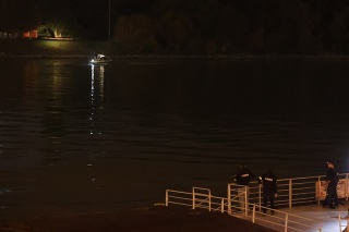 Polícia vyšetruje desivý prípad streľby v Bratislave.