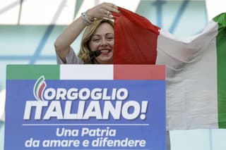 Víťazstvo G. Meloniovej vedie k tomu, že Taliansko bude mať prvého lídra z radov krajnej pravice od čias druhej svetovej vojny.