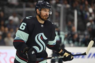 Michal Kempný po šiestich rokoch opúšťa NHL. 