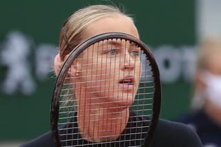 Slovenská tenistka Anna Karolína Schmiedlová sa prebojovala do 2. kola dvojhry na grandslamovom turnaji Roland Garros.