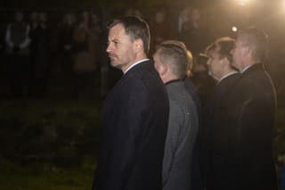 Na snímke predseda vlády SR Eduard Heger (OĽaNO) pri príležitosti Dňa boja za slobodu a demokraciu pri pamätníku Brána Slobody na Devíne 16. novembra 2022 v Bratislave. 