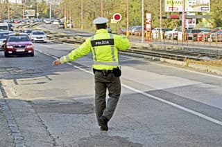 Hľadajú ho: Banskobystrický dopravný policajt má vypnutý mobil a príbuzní o ňom nemajú informácie. (ilustračné foto)