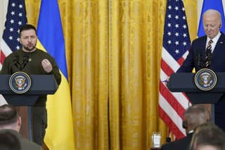 Ukrajinský prezident Volodymyr Zelenskyj a prezident USA Joe Biden.