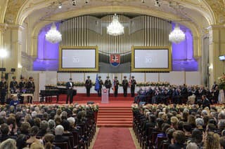 Na ceremoniál pri príležitosti 30. výročia vzniku SR pricestovali český, rakúsky a poľský prezident.