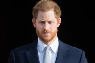 Princ Harry (38).