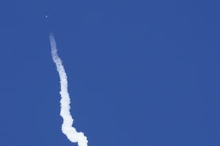 Raketa spoločnosti Blue Origin absolvovala tretí úspešný let s posádkou.