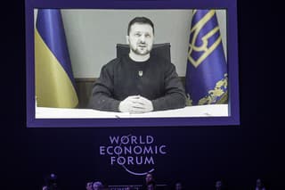 Volodymyr Zelenskyj mal v Davose prejav cez telemost.
