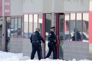 Polícia uviedla, že dvaja študenti boli zabití pri streľbe na škole v Des Moines, hlavnom meste amerického štátu Iowa. 
