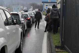 Prekračovať hranice Ruska motorovým vozidlom by od 1. marca mohli iba tí, ktorí o to dopredu zažiadajú. (Ilustračná fotografia)