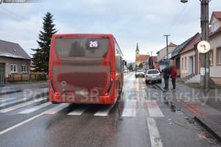 V Stupave zrazil autobus 78-ročnú ženu na priechode pre chodcov