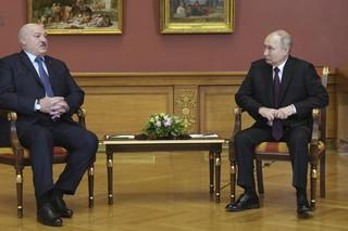Ruský prezident Vladimir Putin sa stretol počas uplynulých 24 hodín až dvakrát so svojím bieloruským kolegom Alexandrom Lukašenkom.