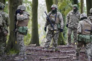 Ukrajinskí vojaci počas tréningu vo Veľkej Británii.