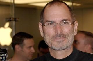 Steve Jobs predstavil iPhone prvej generácie v roku 2007