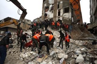 Oblasť na juhovýchode Turecka neďaleko hraníc so Sýriou zasiahlo v noci na pondelok zemetrasenie.