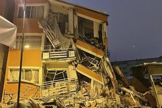  Zemetrasenie v
