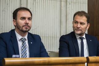 Na snímke koaliční poslanci NR SR zľava Michal Šipoš, Igor Matovič a Marek Krajčí (OĽANO).