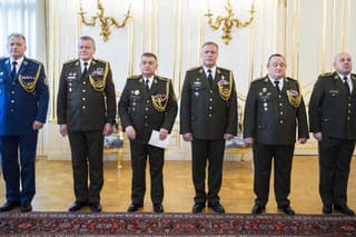 Povýšenie a vymenovanie generálov Ozbrojených síl SR prezidentkou Zuzanou Čaputovou.

