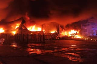 Nočný požiar skladovej haly v N. Zámkoch spôsobil škody za 1 milión eur.