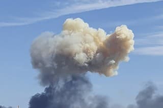 Výbuchy v ruskej leteckej základni Novofedorivka.
