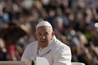 Pápeža Františka odviezli v stredu popoludní do nemocnice