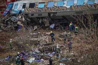 Zrážka vlakov si vyžiadala 57 obetí.