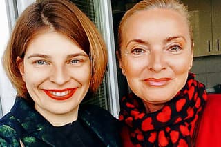 Mama a dcéra: Katarzia (Katarína Kubošiová, 34) je známa slovenská speváčka a textárka.