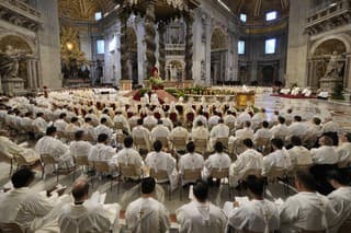 Pápež František celebruje omšu svätenia olejov na Zelený štvrtok v Bazilike sv. Petra 