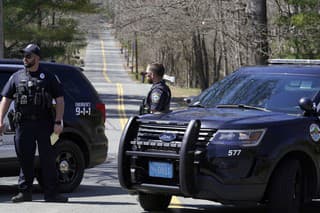 Policajná akcia sa konala v meste Dighton v štáte Massachusetts.