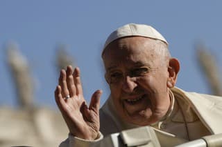 Pápež sa rozhodol udeliť ženám právo hlasovať na synode biskupov.