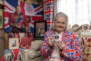 Starenka je snáď najväčšou fanúšičkou britskej kráľovskej rodiny.