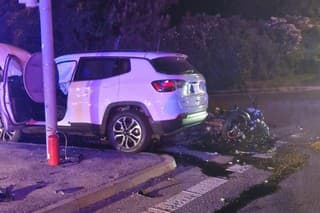 Motocyklista zahynul po zrážke s autom v Podunajských Biskupiciach
