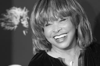Tina Turner zomrela po dlhej chorobe vo veku 83 rokov.