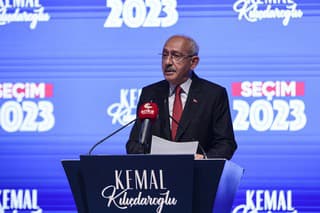 Na snímke turecký prezidentský kandidát Kemal Kiličdaroglu počas prejavu.
