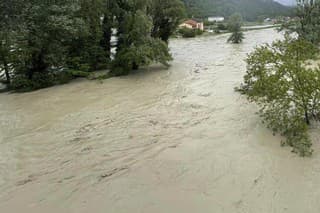 Povodne si v Taliansku vyžiadali 14 obetí a 23.000 osôb muselo opustiť svoje domovy.