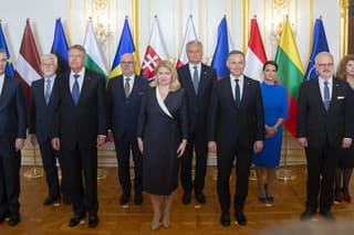 Summit prezidentov krajín Bukureštskej deviatky (B9) v Bratislave.
